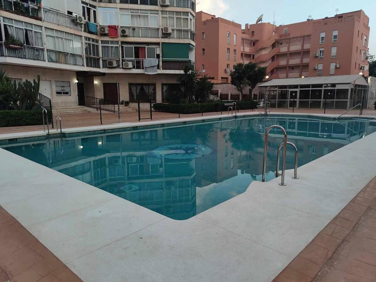 Star Apto Torremolinos Wifi Terraza Centro Exterior photo