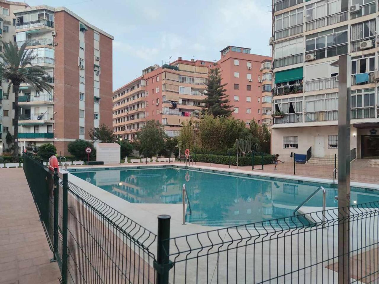 Star Apto Torremolinos Wifi Terraza Centro Exterior photo